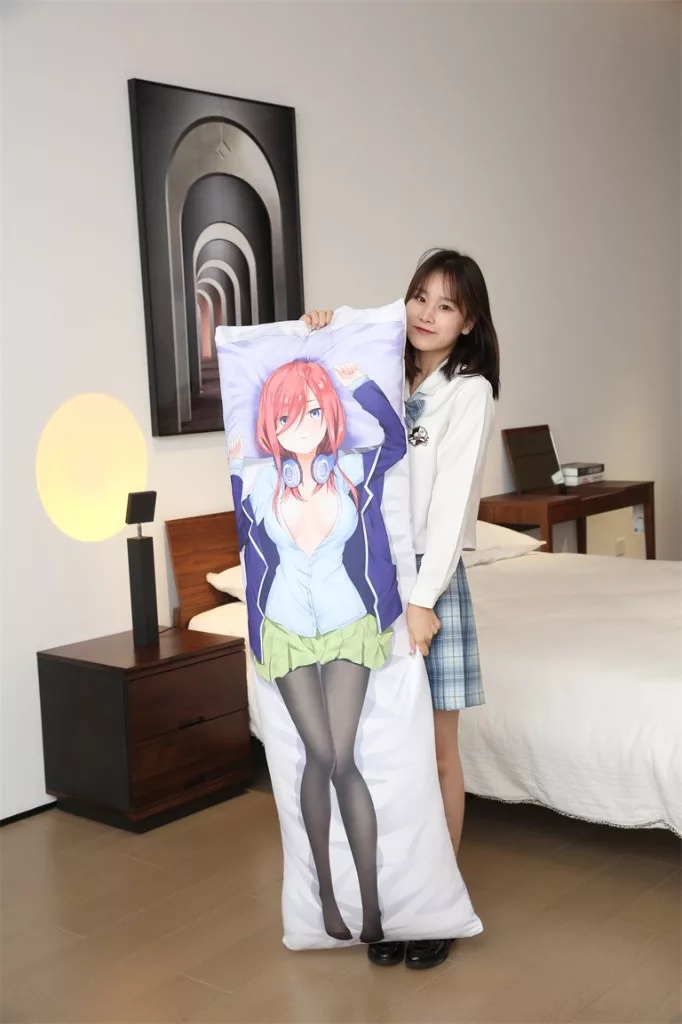 Full Body Pillow With Hole