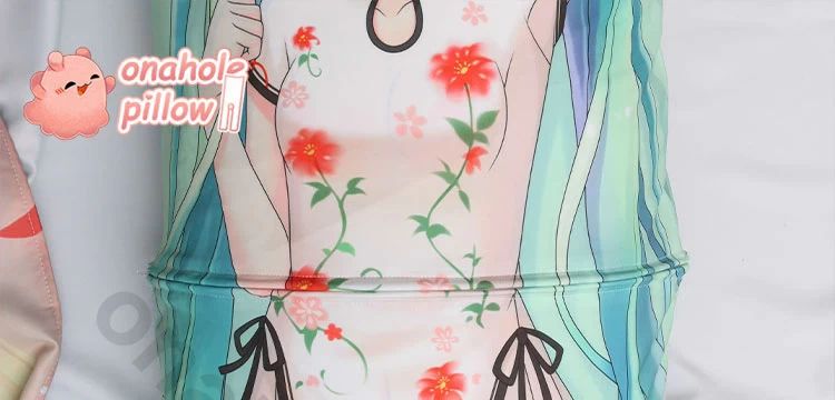 Horizontal hidden zipper on a double layer dakimakura cover