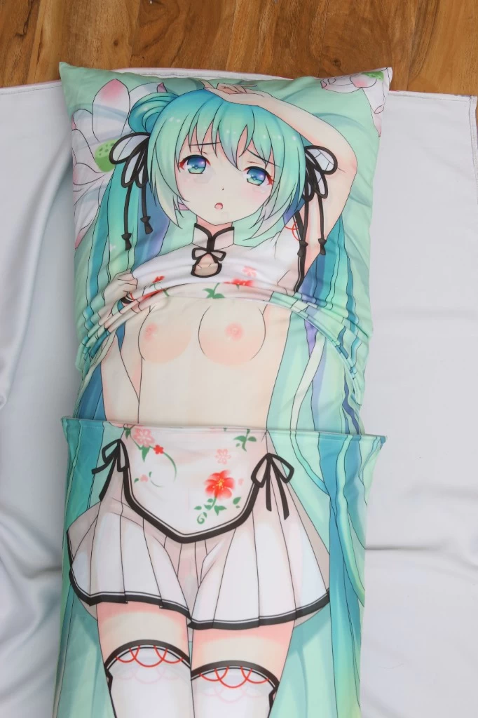 Opened double layer dakimakura cover showing the inner layer